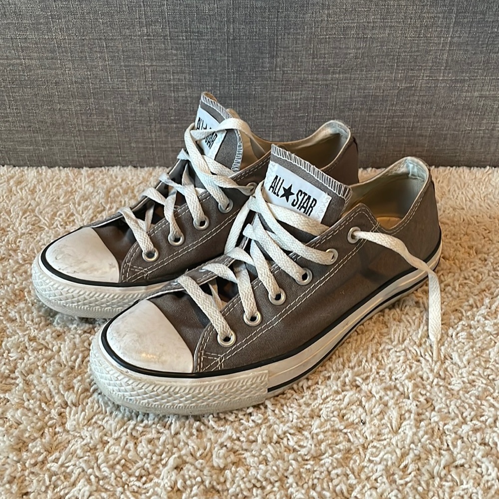 Converse Chuck Taylor low tops